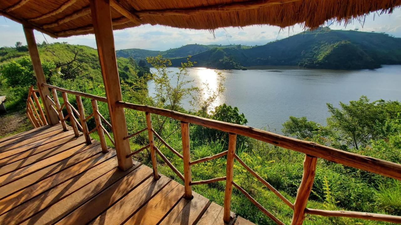 Mwamba Kelele Lodge Fort Portal Exteriör bild