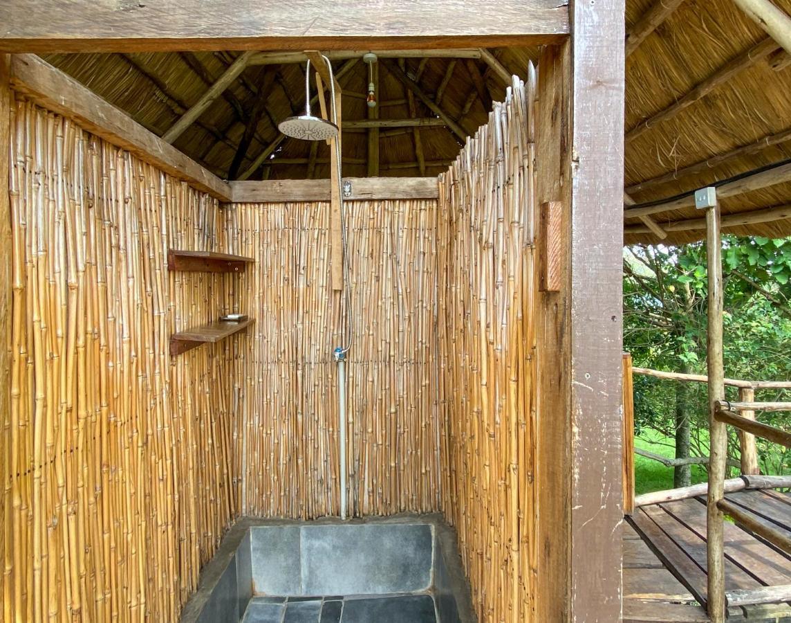 Mwamba Kelele Lodge Fort Portal Exteriör bild