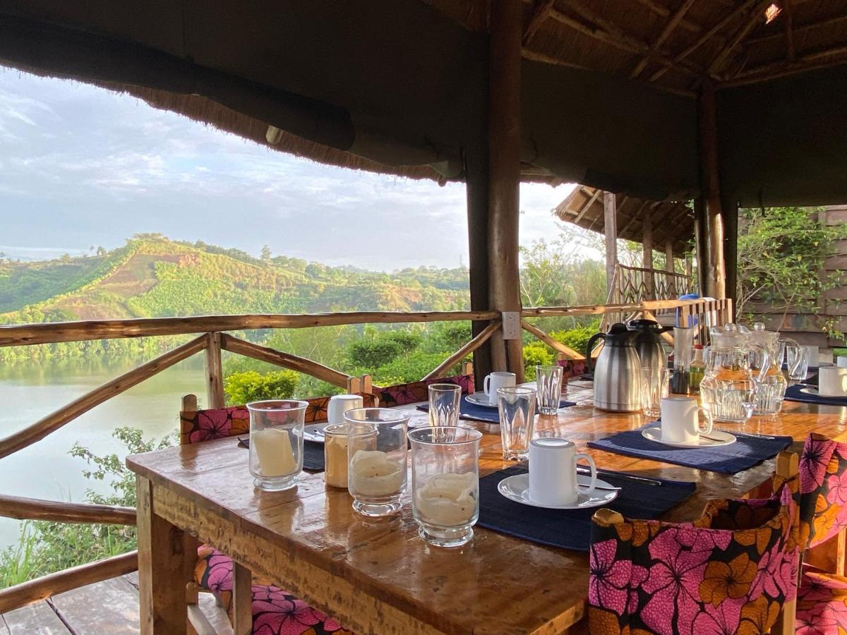 Mwamba Kelele Lodge Fort Portal Exteriör bild