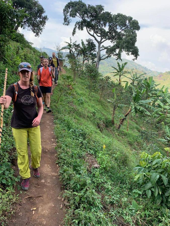 Mwamba Kelele Lodge Fort Portal Exteriör bild