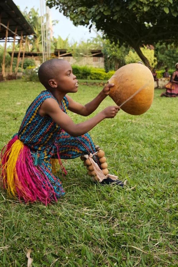 Mwamba Kelele Lodge Fort Portal Exteriör bild