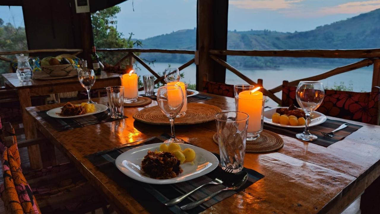 Mwamba Kelele Lodge Fort Portal Exteriör bild