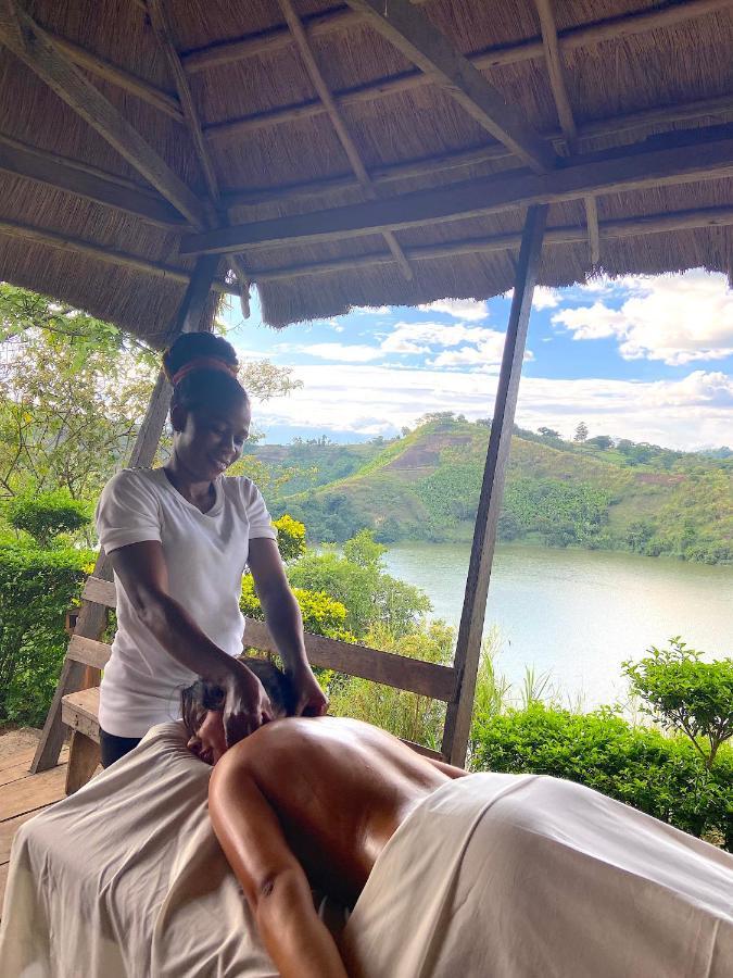 Mwamba Kelele Lodge Fort Portal Exteriör bild