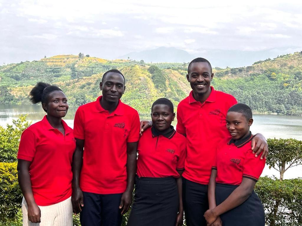 Mwamba Kelele Lodge Fort Portal Exteriör bild