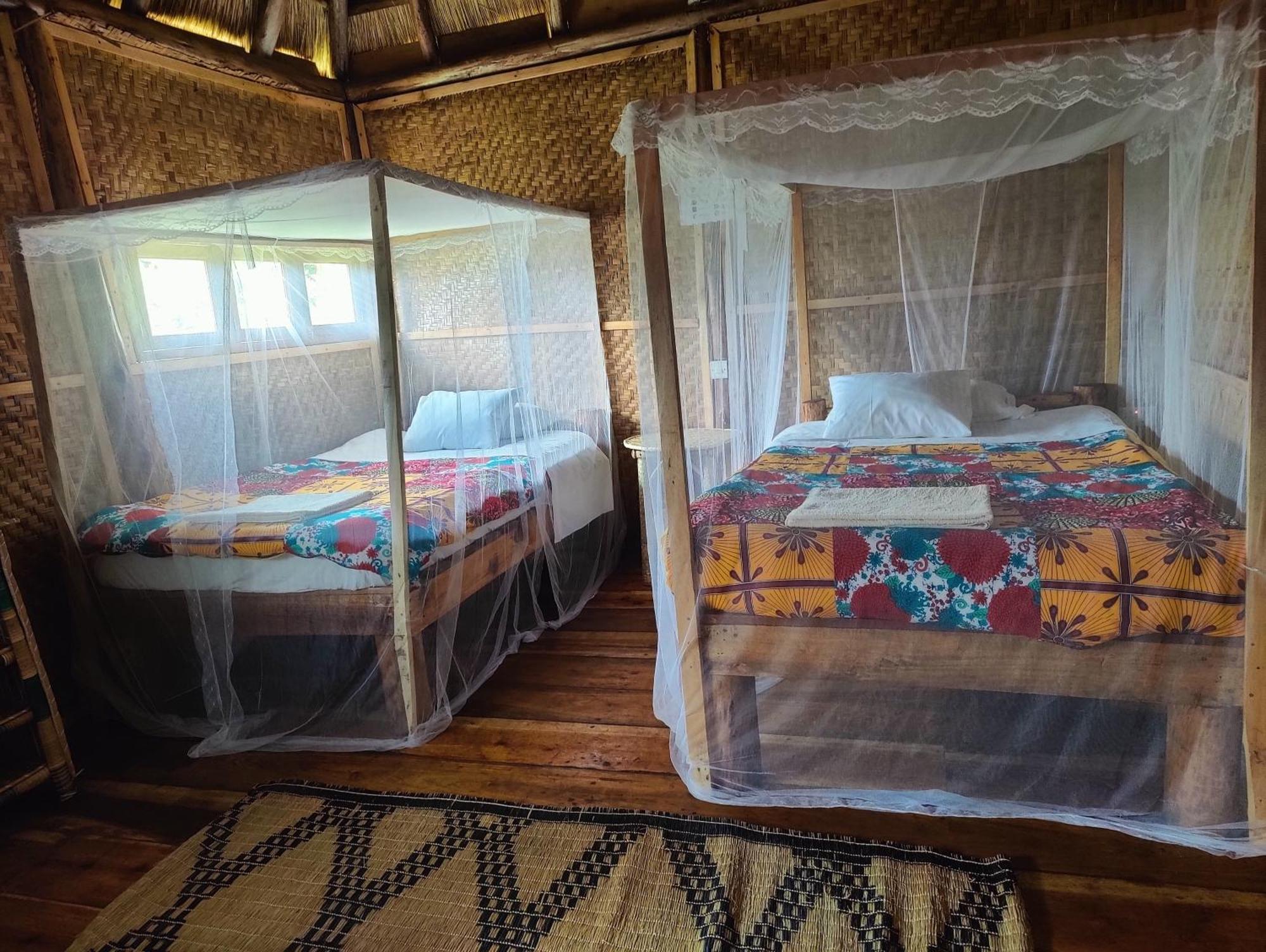 Mwamba Kelele Lodge Fort Portal Exteriör bild