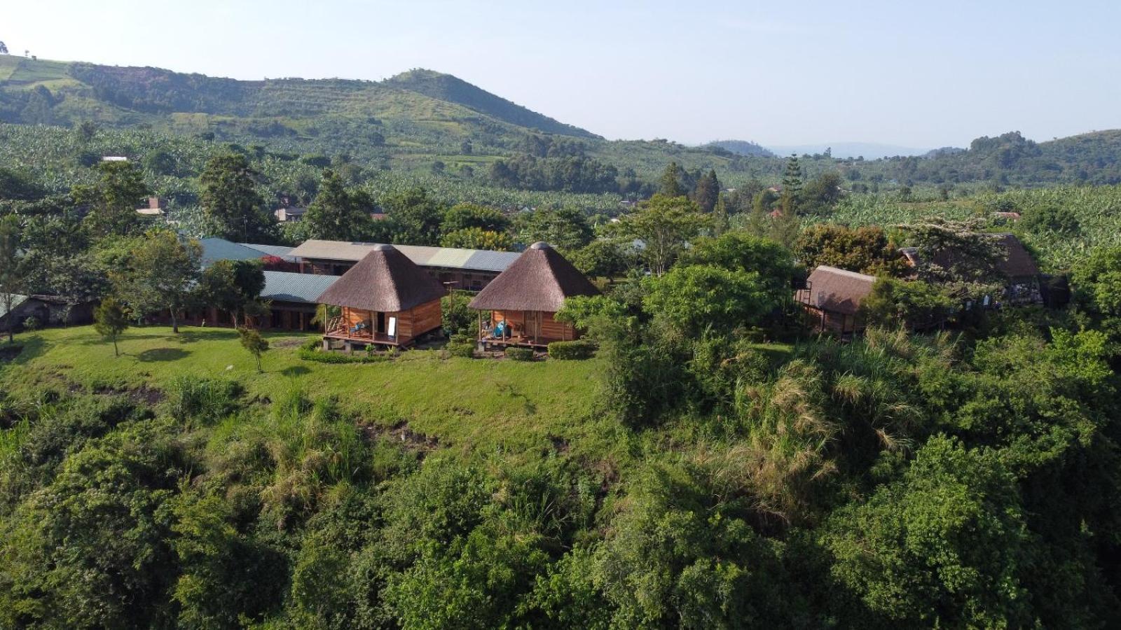 Mwamba Kelele Lodge Fort Portal Exteriör bild